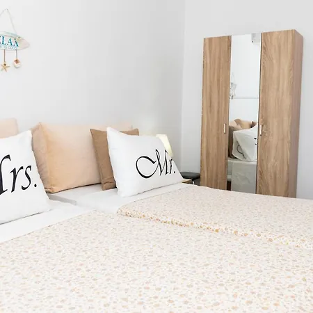 Dimitras Luxus House