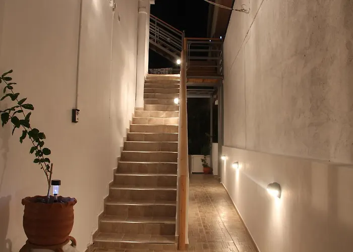 Dimitras Luxus House